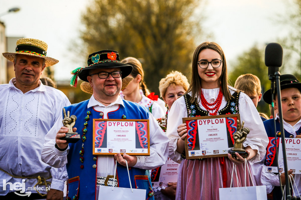 Majówka na ludowo na Górce Cyranowskiej