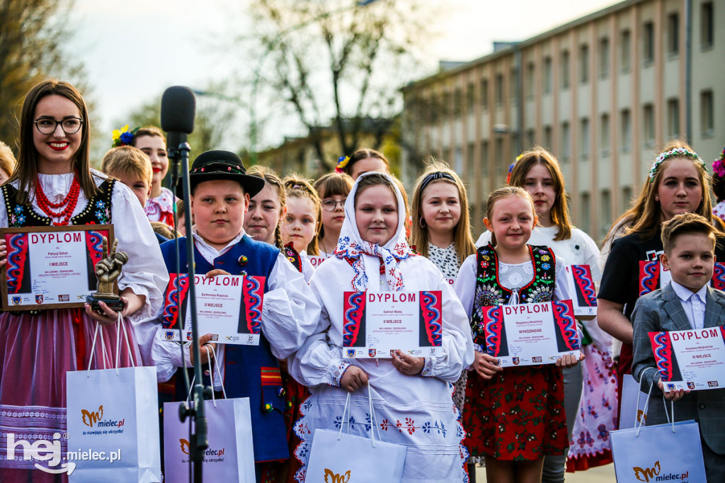 Majówka na ludowo na Górce Cyranowskiej