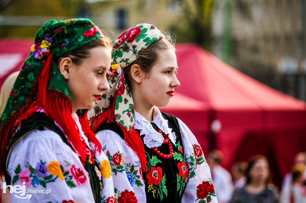 Majówka na ludowo na Górce Cyranowskiej
