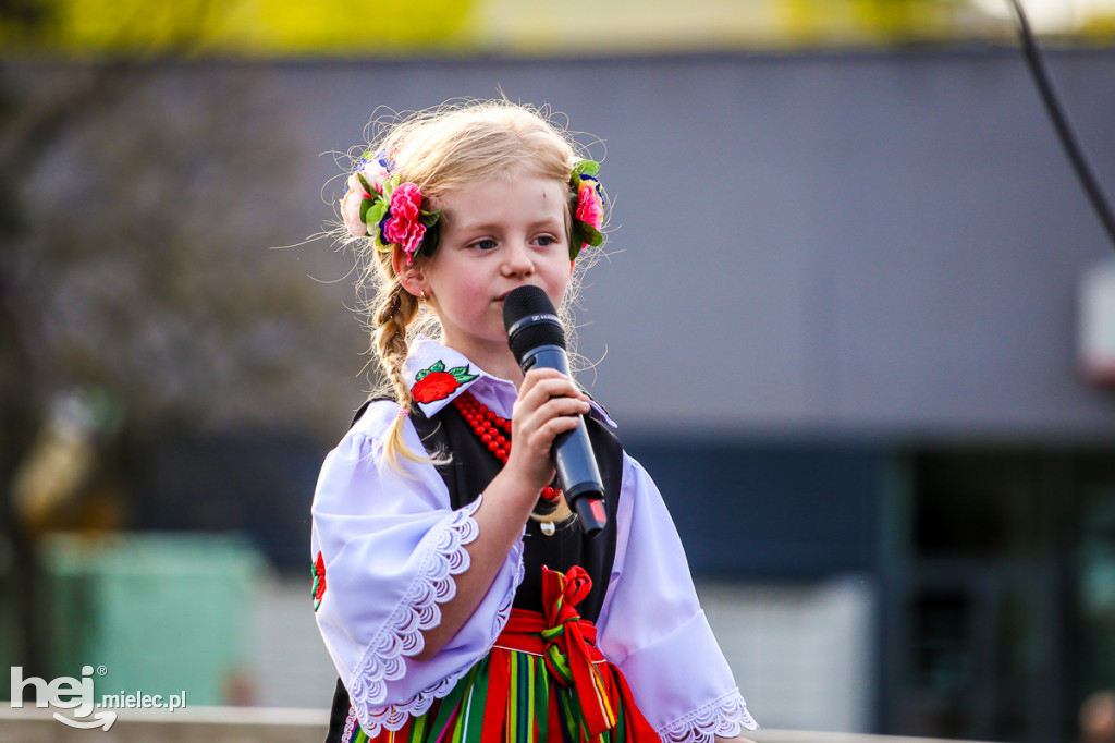 Majówka na ludowo na Górce Cyranowskiej