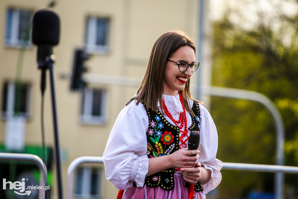 Majówka na ludowo na Górce Cyranowskiej