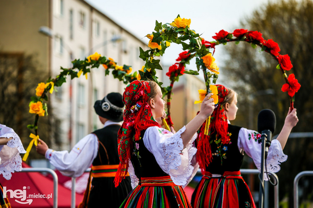 Majówka na ludowo na Górce Cyranowskiej