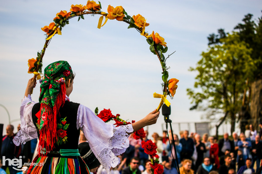 Majówka na ludowo na Górce Cyranowskiej