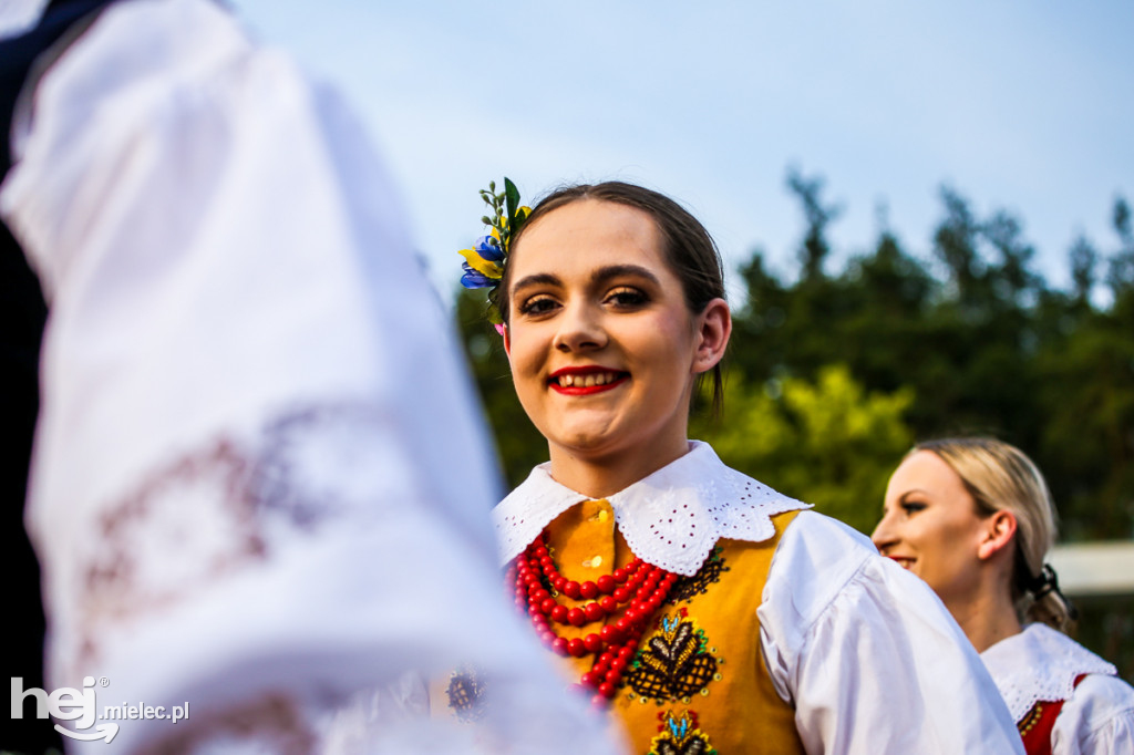Majówka na ludowo na Górce Cyranowskiej