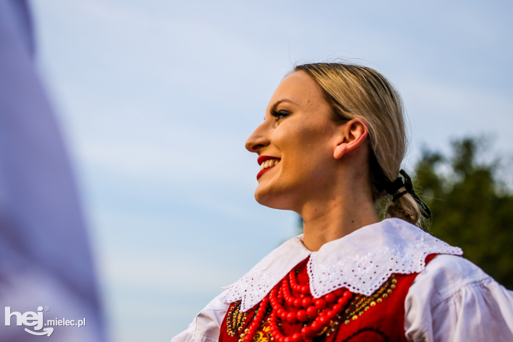 Majówka na ludowo na Górce Cyranowskiej