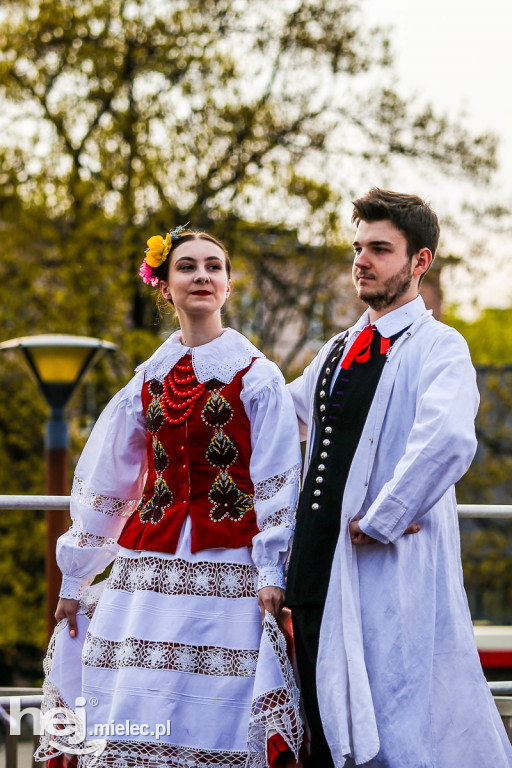 Majówka na ludowo na Górce Cyranowskiej