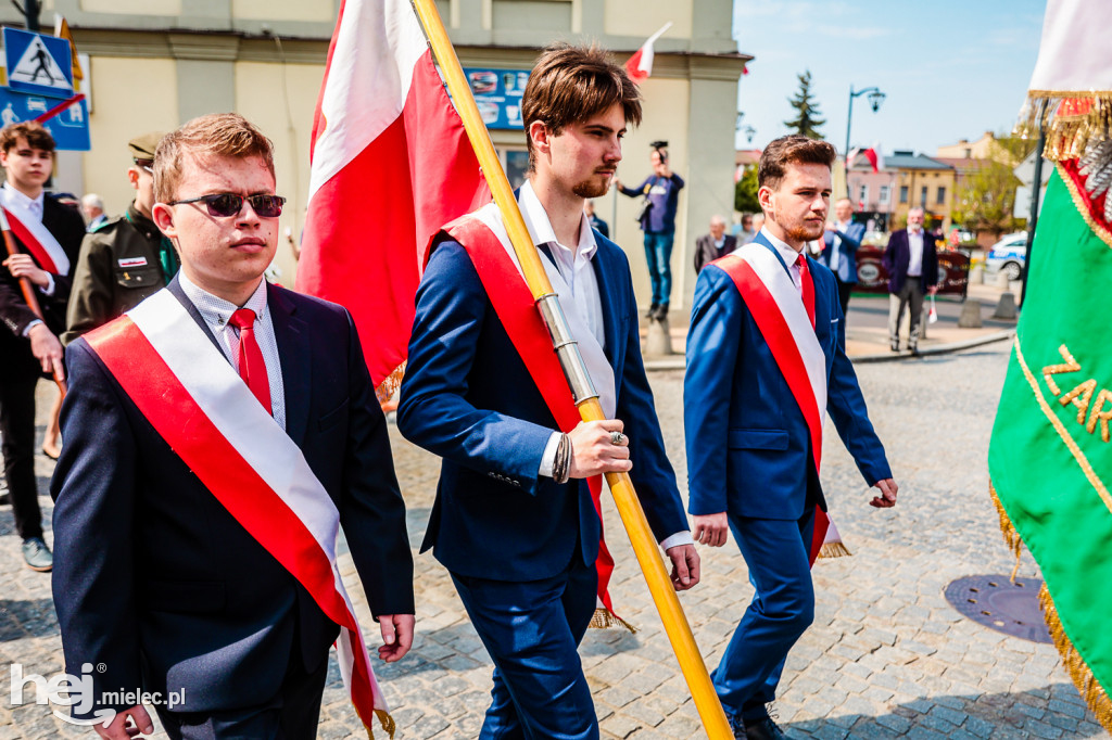 Święto Konstytucji 3 Maja w Mielcu: defilada przez stare miasto