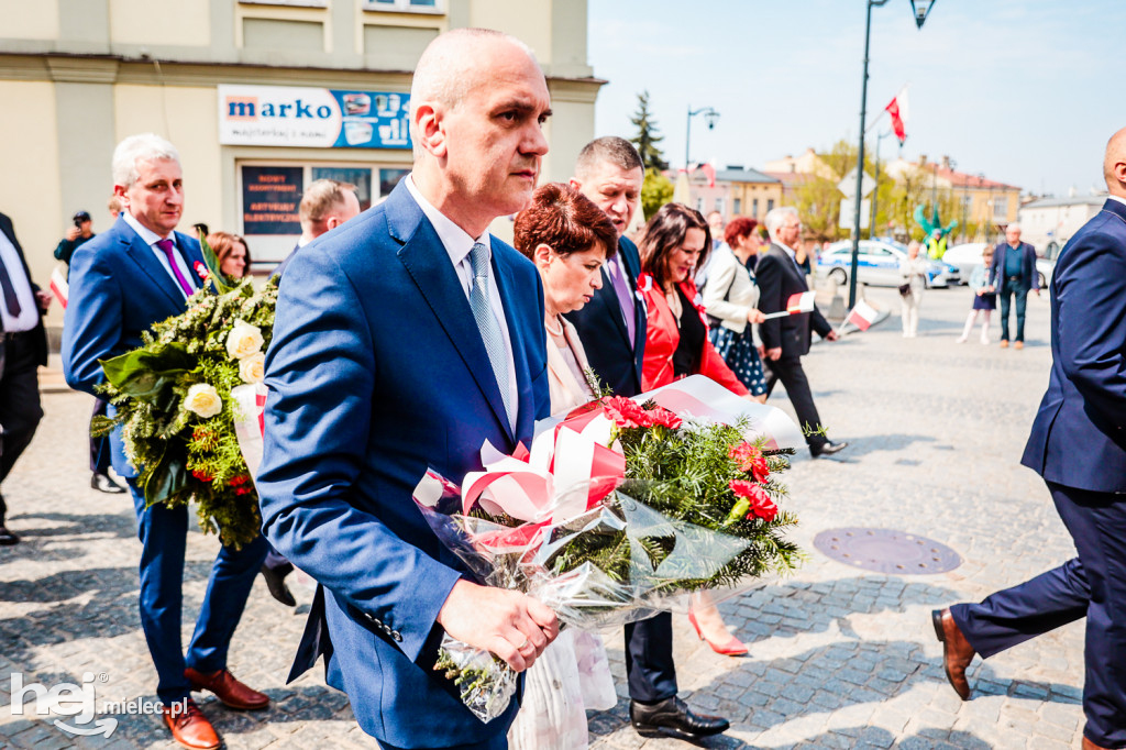 Święto Konstytucji 3 Maja w Mielcu: defilada przez stare miasto
