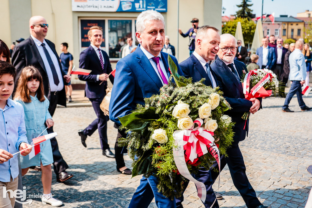 Święto Konstytucji 3 Maja w Mielcu: defilada przez stare miasto