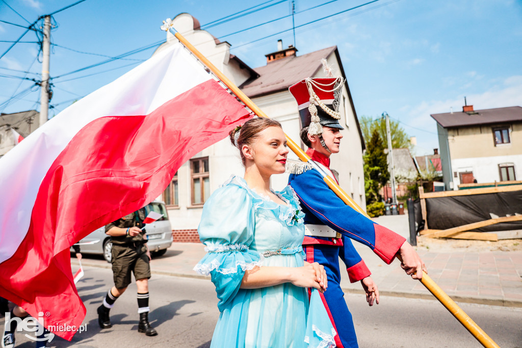 Święto Konstytucji 3 Maja w Mielcu: defilada przez stare miasto