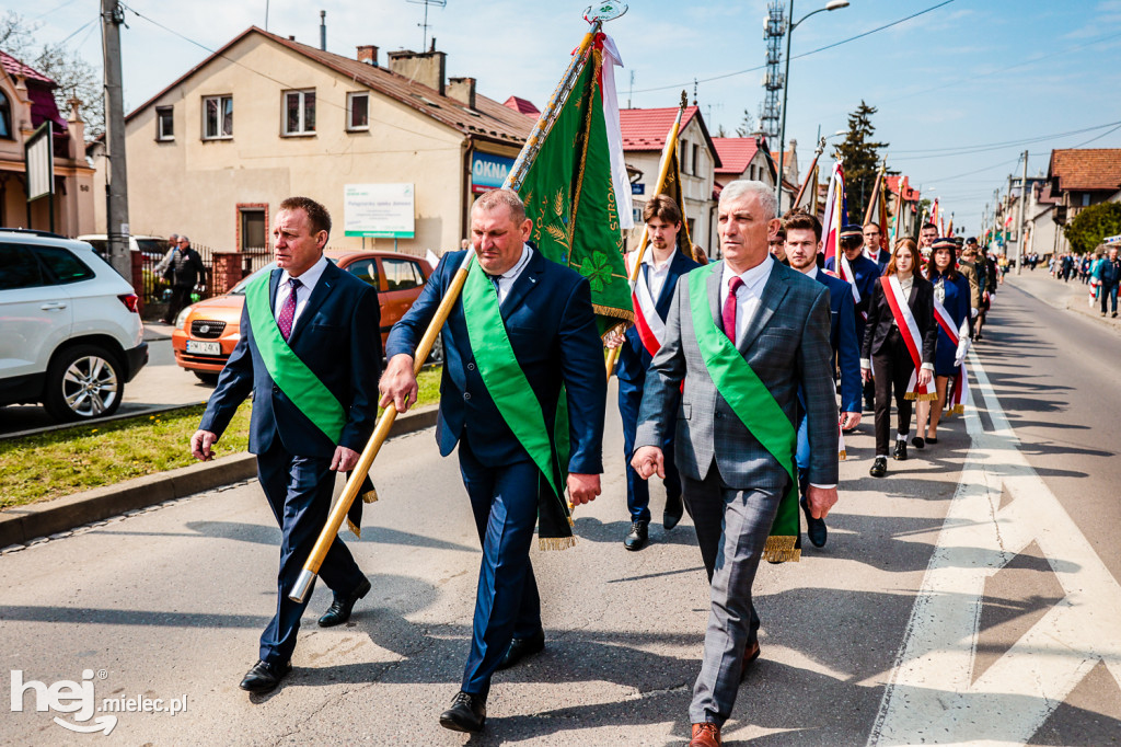 Święto Konstytucji 3 Maja w Mielcu: defilada przez stare miasto