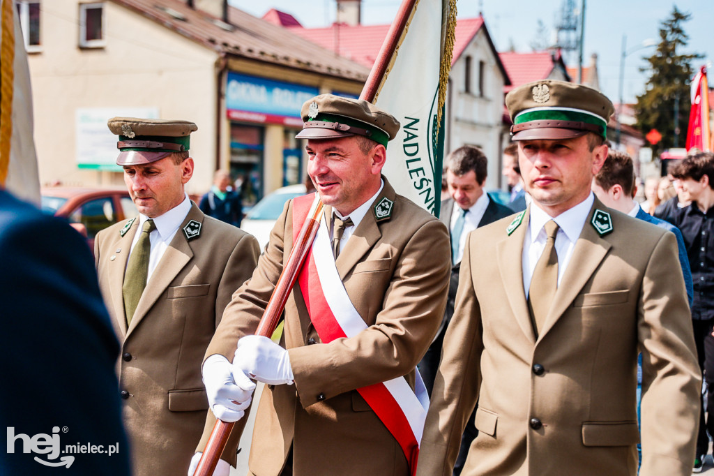 Święto Konstytucji 3 Maja w Mielcu: defilada przez stare miasto