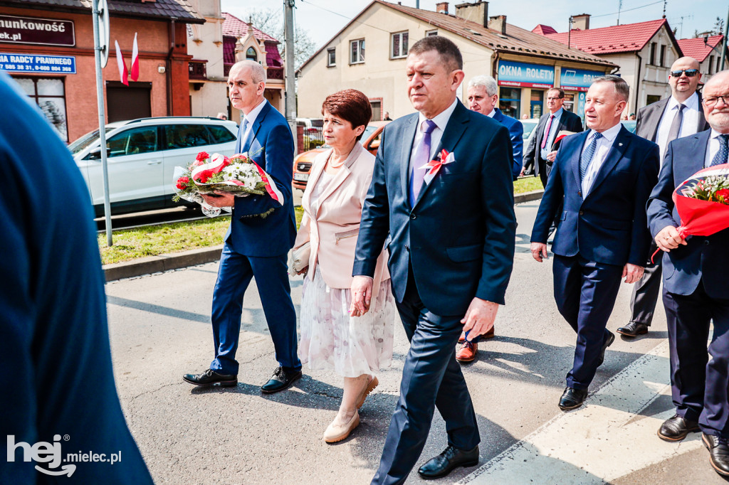 Święto Konstytucji 3 Maja w Mielcu: defilada przez stare miasto