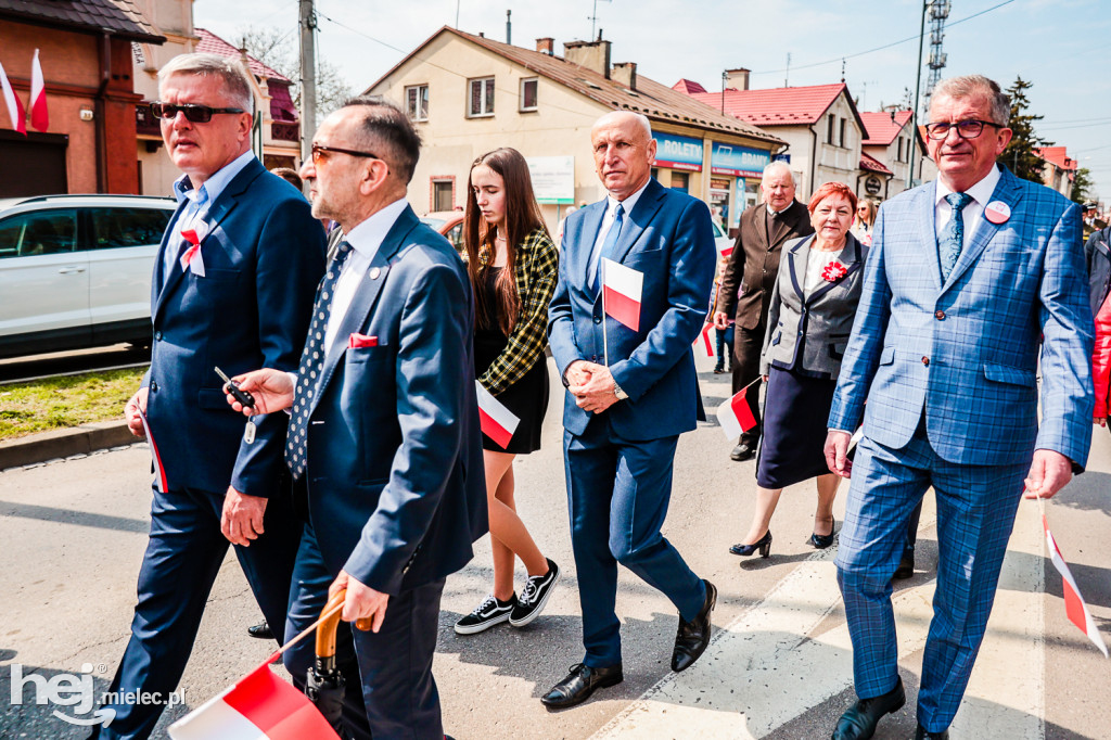 Święto Konstytucji 3 Maja w Mielcu: defilada przez stare miasto
