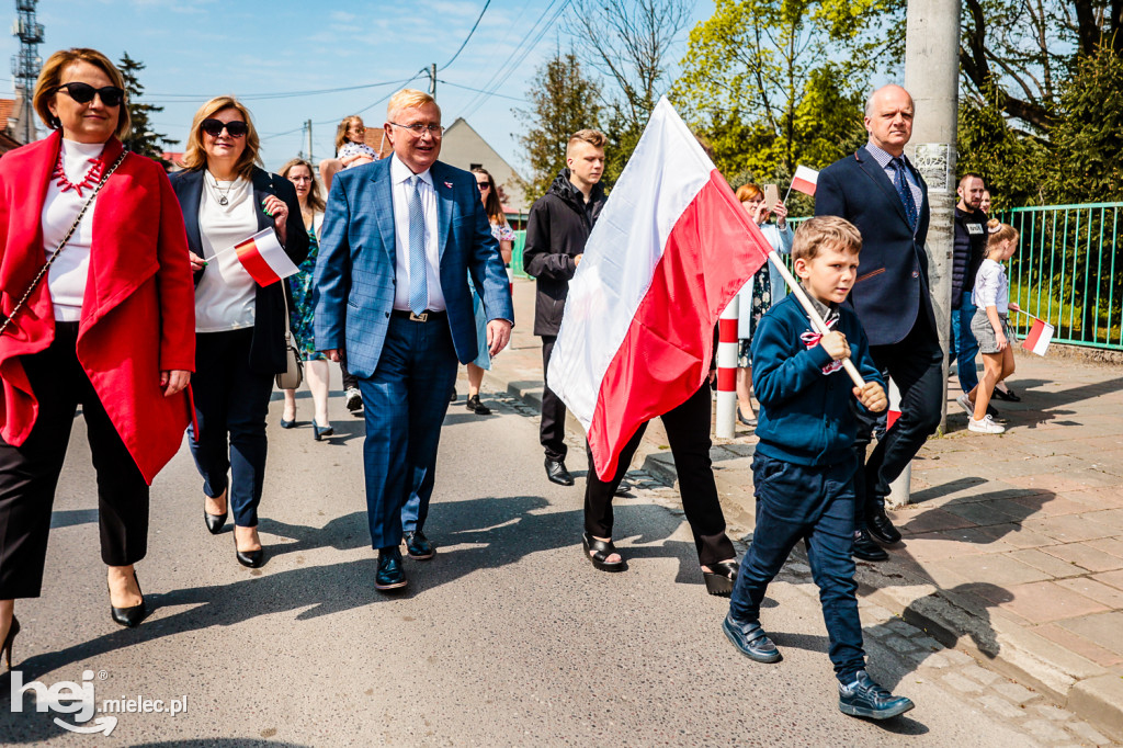 Święto Konstytucji 3 Maja w Mielcu: defilada przez stare miasto