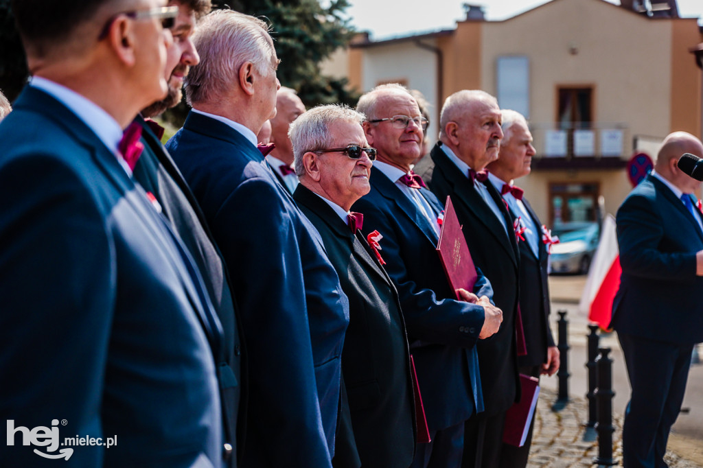Święto Konstytucji 3 Maja w Mielcu: uroczystości pod Pomnikiem Wolności