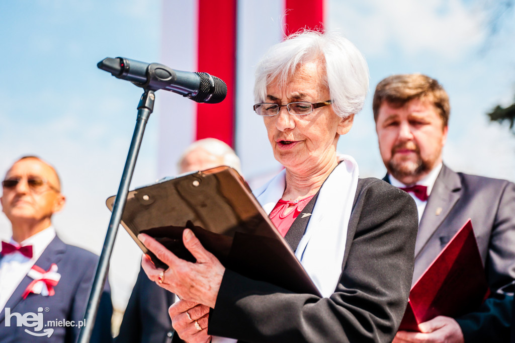 Święto Konstytucji 3 Maja w Mielcu: uroczystości pod Pomnikiem Wolności
