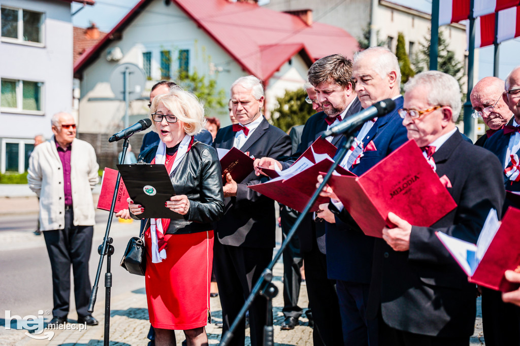 Święto Konstytucji 3 Maja w Mielcu: uroczystości pod Pomnikiem Wolności