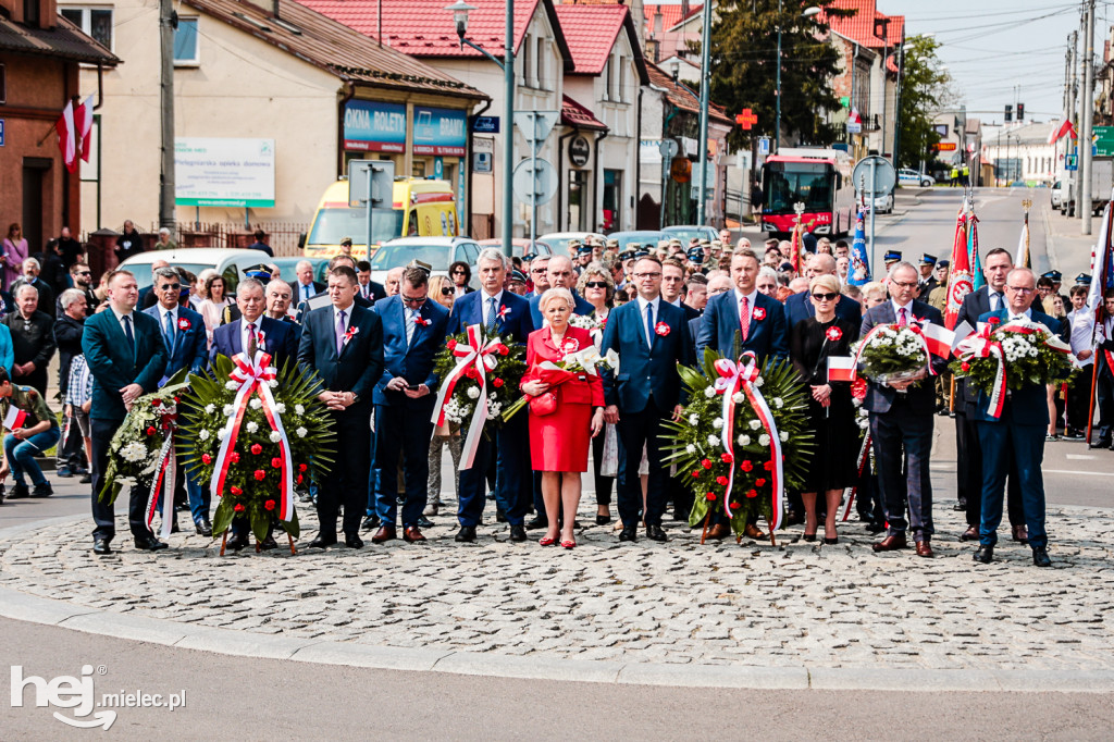 Święto Konstytucji 3 Maja w Mielcu: uroczystości pod Pomnikiem Wolności