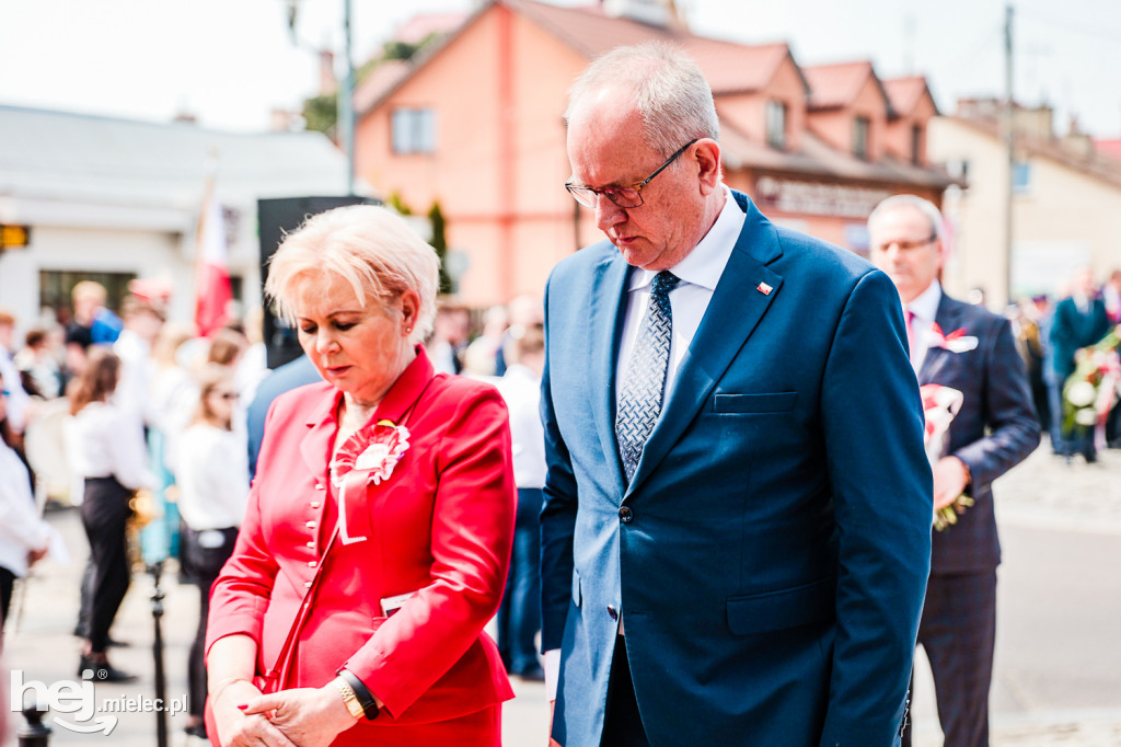 Święto Konstytucji 3 Maja w Mielcu: uroczystości pod Pomnikiem Wolności