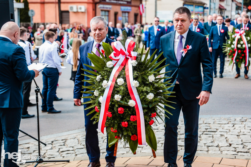 Święto Konstytucji 3 Maja w Mielcu: uroczystości pod Pomnikiem Wolności