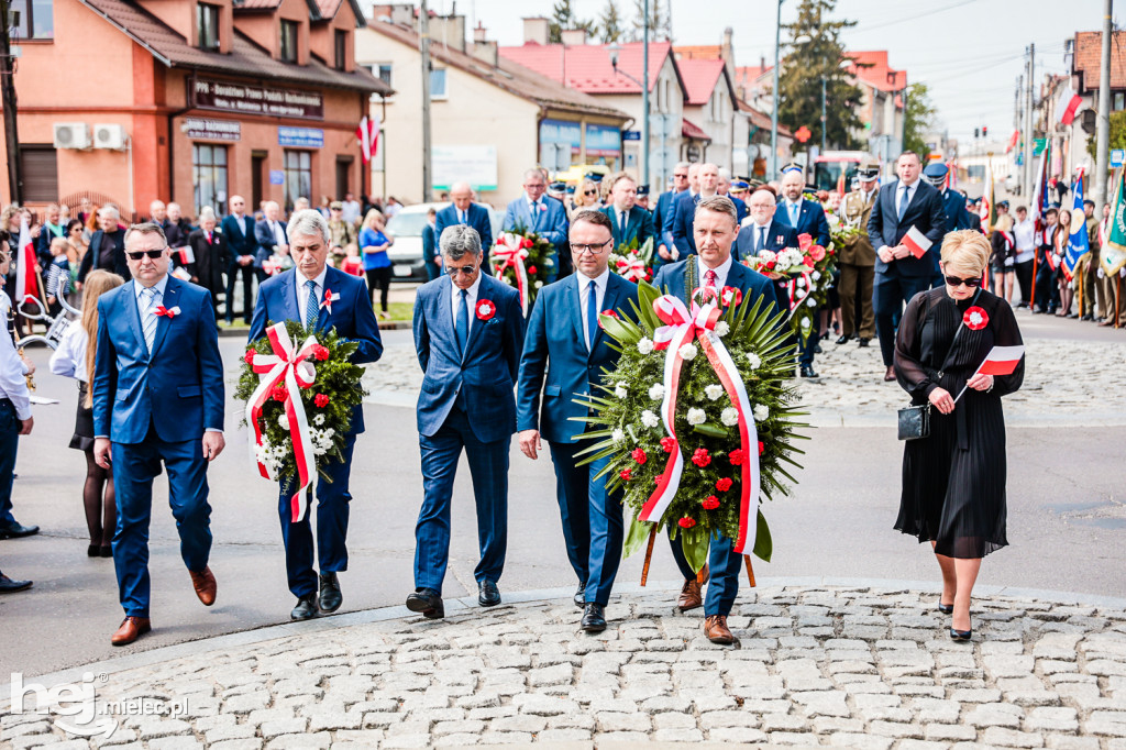 Święto Konstytucji 3 Maja w Mielcu: uroczystości pod Pomnikiem Wolności