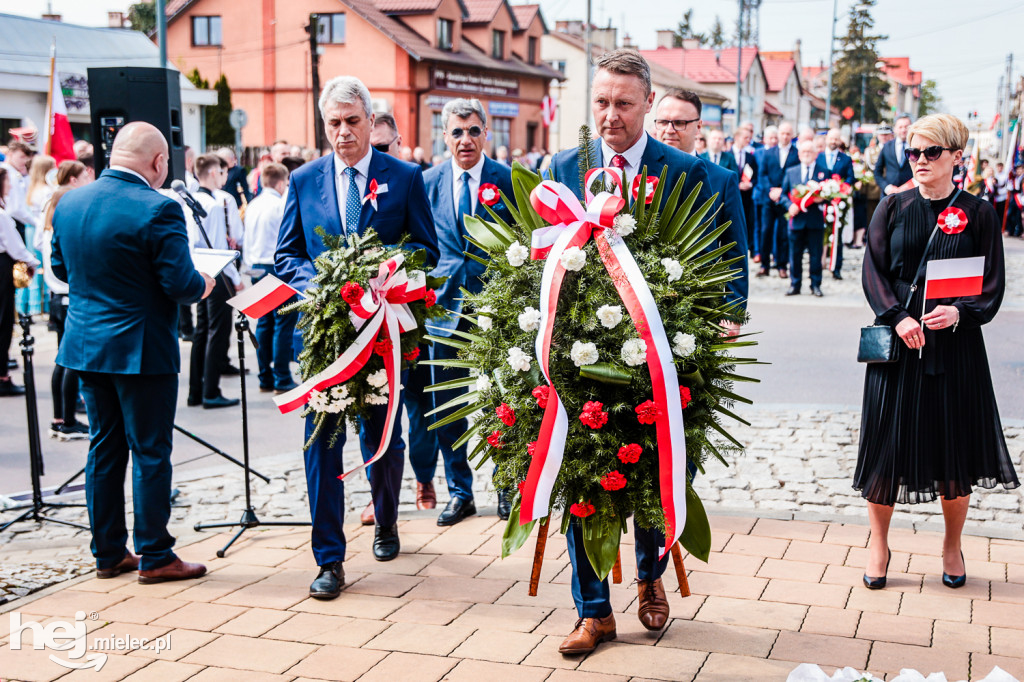 Święto Konstytucji 3 Maja w Mielcu: uroczystości pod Pomnikiem Wolności