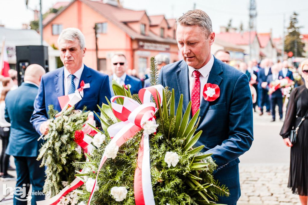 Święto Konstytucji 3 Maja w Mielcu: uroczystości pod Pomnikiem Wolności