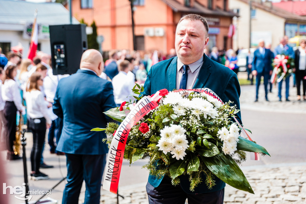 Święto Konstytucji 3 Maja w Mielcu: uroczystości pod Pomnikiem Wolności