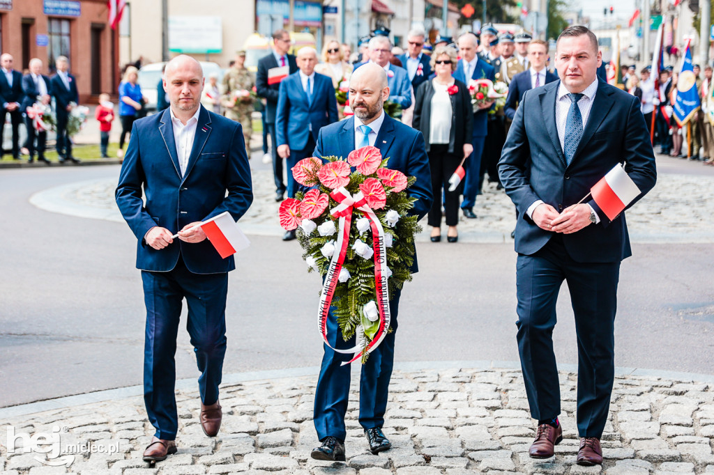 Święto Konstytucji 3 Maja w Mielcu: uroczystości pod Pomnikiem Wolności