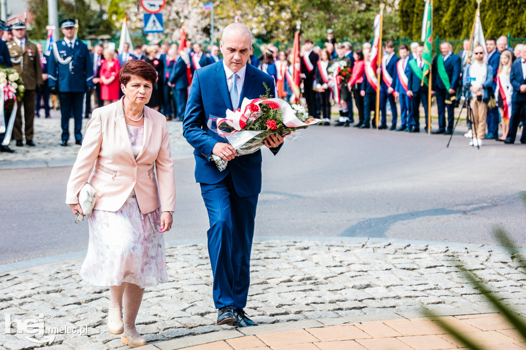 Święto Konstytucji 3 Maja w Mielcu: uroczystości pod Pomnikiem Wolności