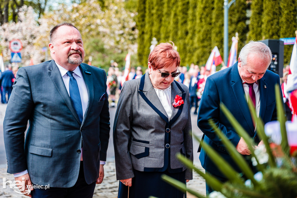 Święto Konstytucji 3 Maja w Mielcu: uroczystości pod Pomnikiem Wolności
