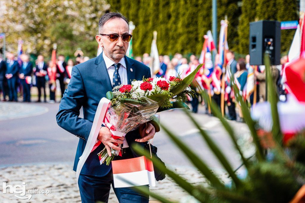 Święto Konstytucji 3 Maja w Mielcu: uroczystości pod Pomnikiem Wolności