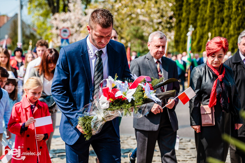 Święto Konstytucji 3 Maja w Mielcu: uroczystości pod Pomnikiem Wolności