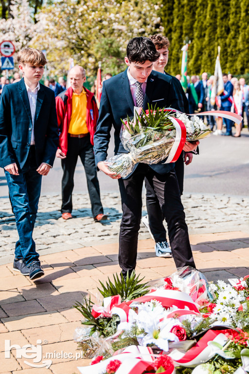 Święto Konstytucji 3 Maja w Mielcu: uroczystości pod Pomnikiem Wolności