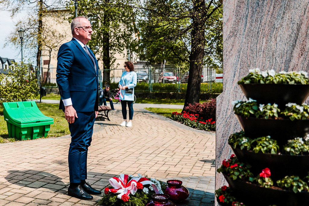 Święto Konstytucji 3 Maja w Mielcu: przy Obelisku Niepodległości