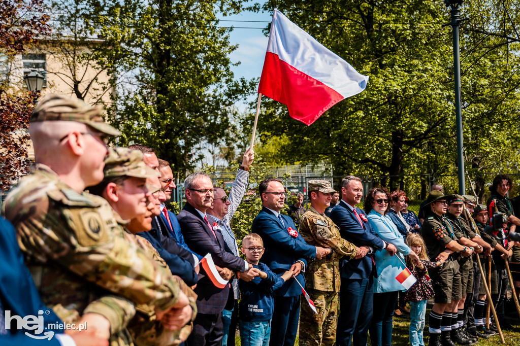 Święto Konstytucji 3 Maja w Mielcu: przy Obelisku Niepodległości