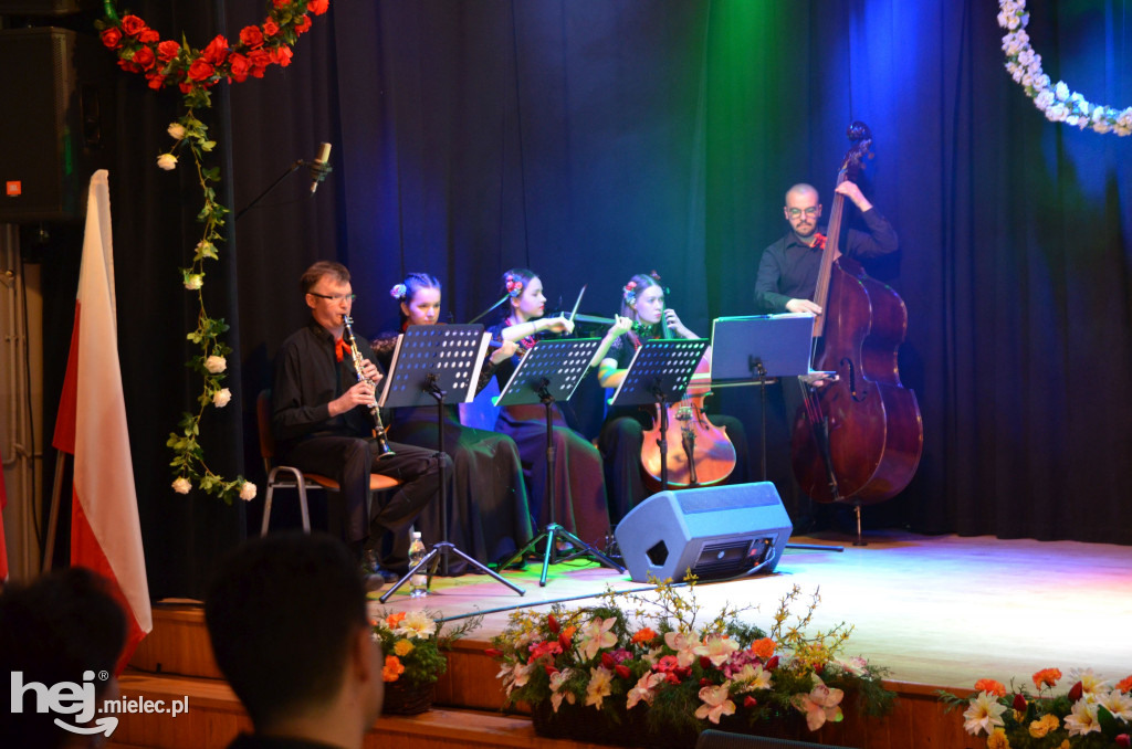 Wiosenny koncert w Chorzelowie