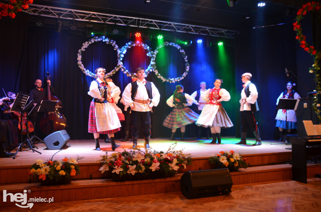 Wiosenny koncert w Chorzelowie