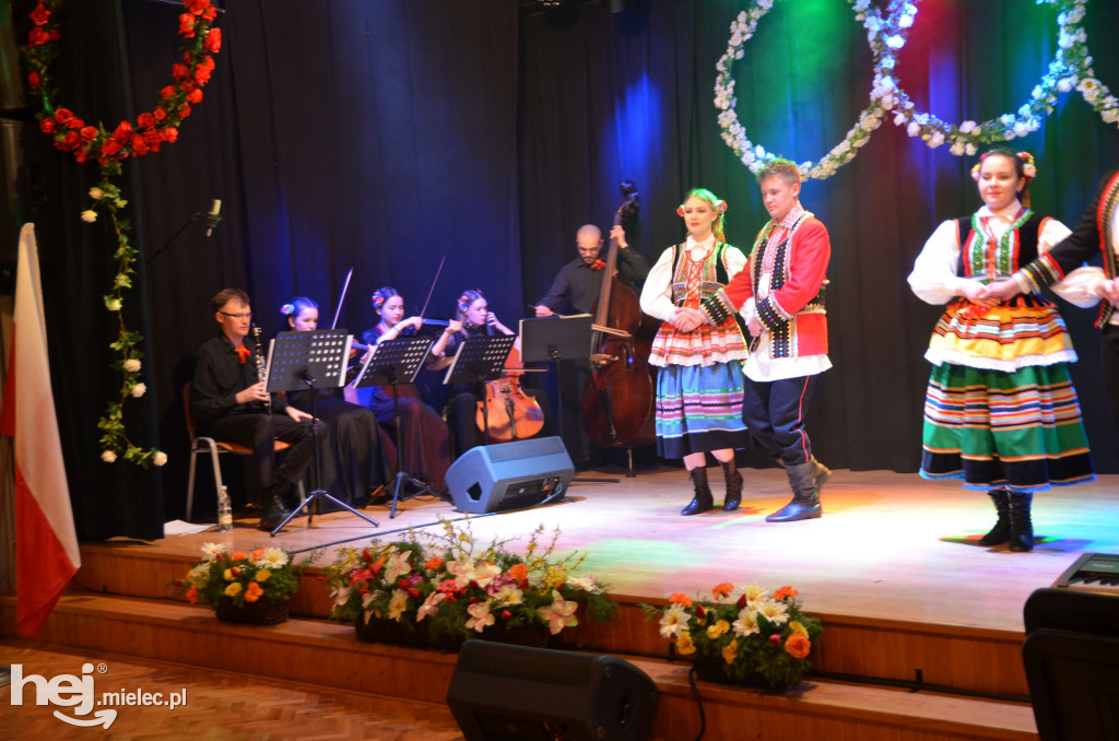Wiosenny koncert w Chorzelowie