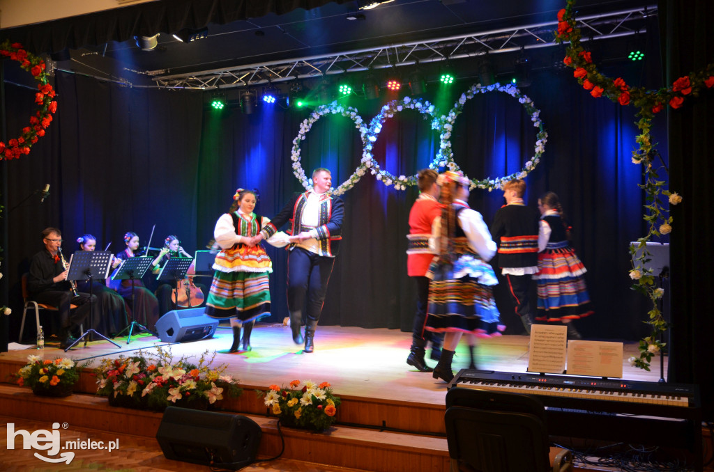 Wiosenny koncert w Chorzelowie