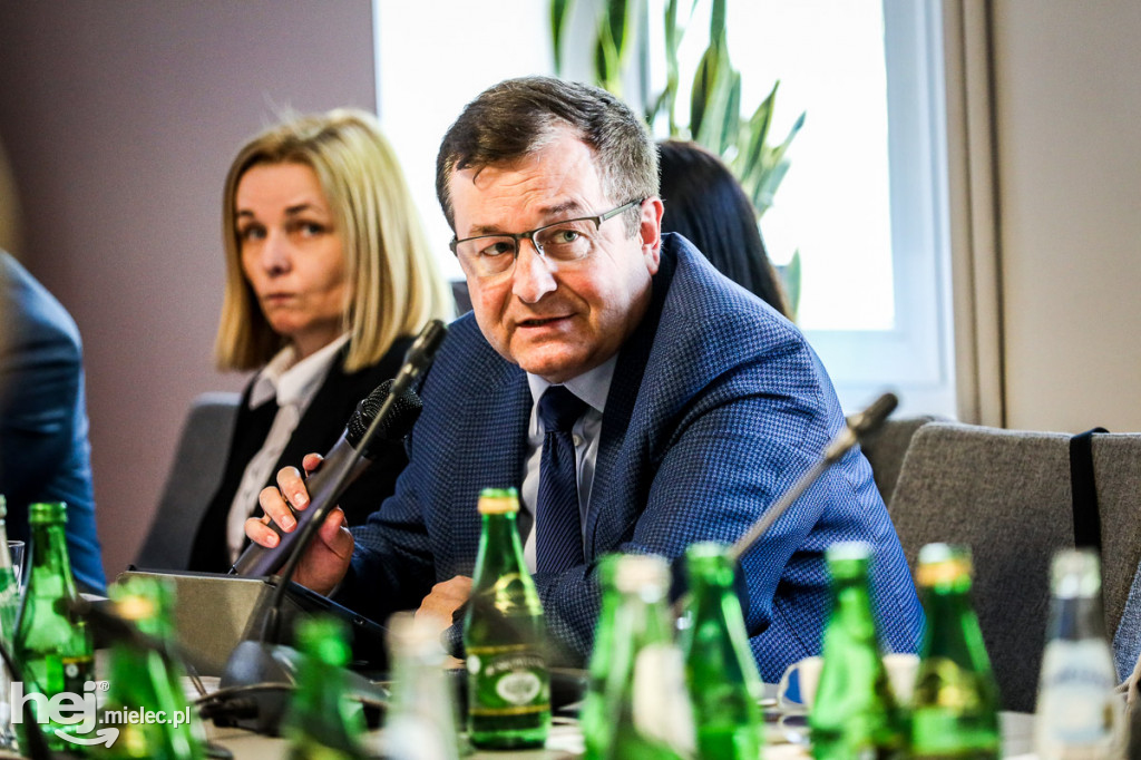 Sesja Rady Powiatu Mieleckiego - 30 maja 2022