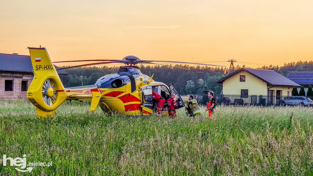 Śmigłowiec na ratunek młodej osobie