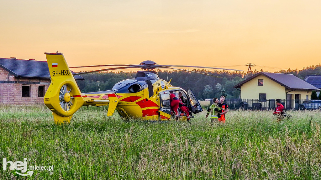 Śmigłowiec na ratunek młodej osobie