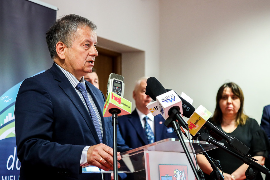 Konferencja prasowa Zarządu Powiatu ws. PAKS