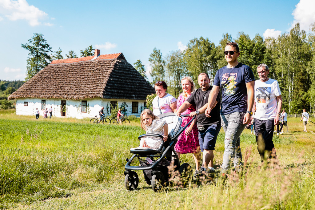 Prezentacje Twórczości Ludowej Lasowiaków i Rzeszowiaków