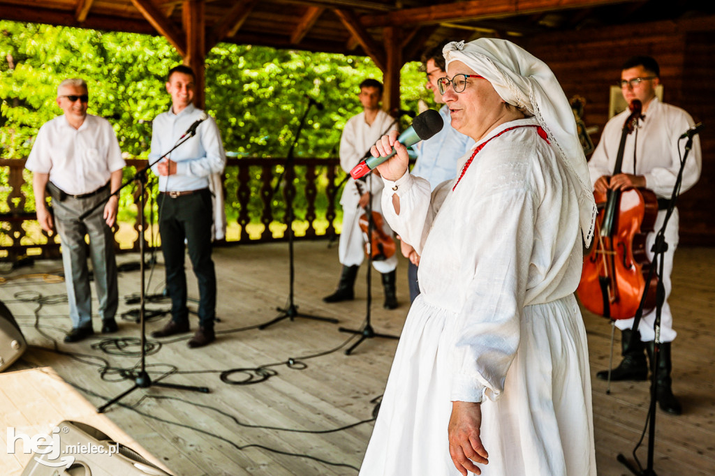 Prezentacje Twórczości Ludowej Lasowiaków i Rzeszowiaków