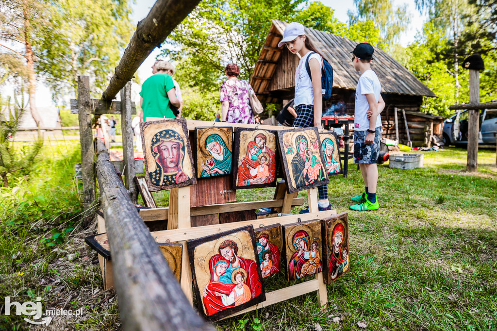 Prezentacje Twórczości Ludowej Lasowiaków i Rzeszowiaków