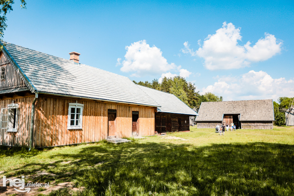 Prezentacje Twórczości Ludowej Lasowiaków i Rzeszowiaków