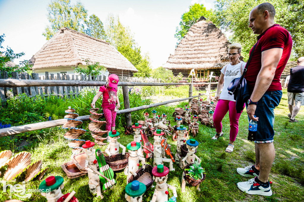 Prezentacje Twórczości Ludowej Lasowiaków i Rzeszowiaków